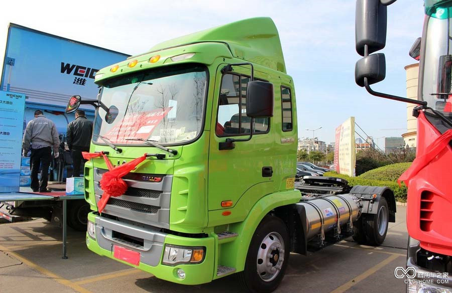 江淮 格爾發K3L系列 140馬力 4X2 LNG港口牽引車(窄體)(HFC4241P1N5C29V)