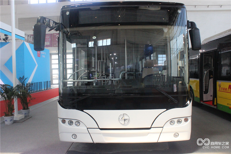 2016北京道路運輸展 北方12米LNG城市公交車