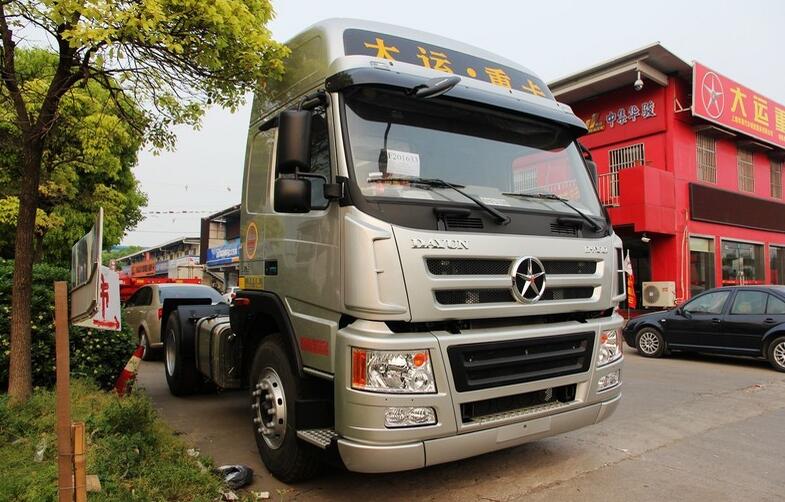 大運 N8E重卡 290馬力 4X2牽引車(CGC4108WD42)