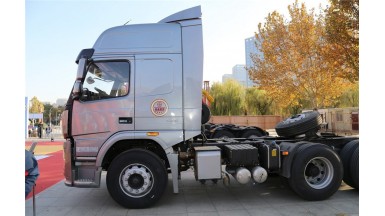 大運N8H 重卡 430馬力 6X4牽引車